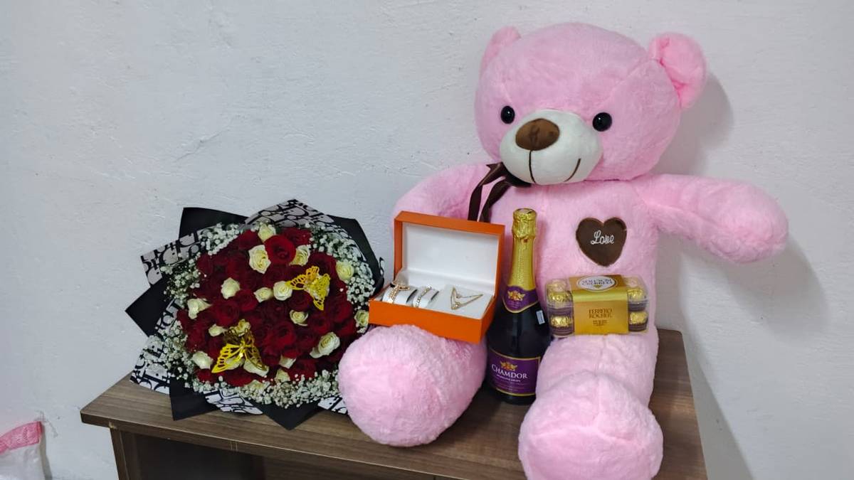 GentlePaw Hamper - Gift hampers Kenya, Nairobi CBD | Whispers Floral Gifts